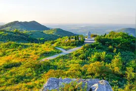 湖北襄阳民谣：十里长山九里空 韩信妈在正当中图片