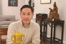 张国荣挚爱唐鹤德真“谦谦公子”，晒照庆祝61岁生日，依旧绅士图片