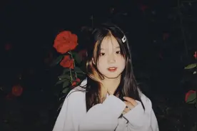 钟丽缇二女儿张思捷已百万粉丝！颜值逆袭如夜雨后清荷，不输考拉图片
