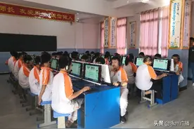 计算机当考官！永华中学英语口语考试试点人机对话！图片