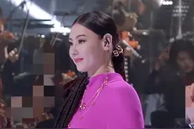 张柏芝又被拍疑似孕肚照，被曝录节目频休息，有专家称30周了？图片