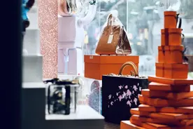 奢侈品电商“冰火两重天”:“寺库们”遇冷，“红布林们”虚火？图片