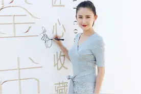 热依扎被路人无滤镜抓拍，看清生图下的身材，“妈妈腿”太真实图片