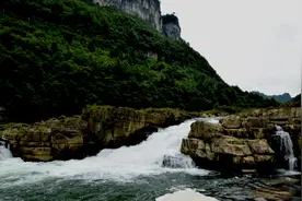 贵州贵定县马场河小壶口瀑布图片