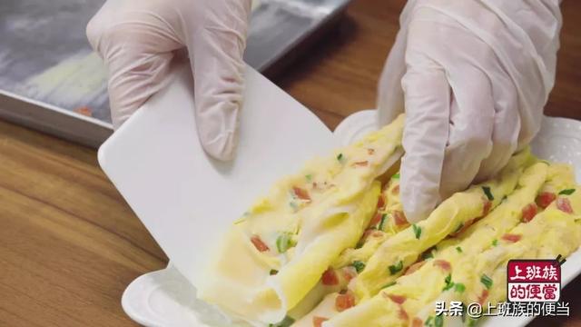 广式肠粉在家自己做，就跟蒸蛋一样简单