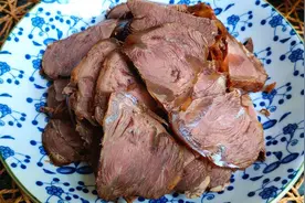 做酱牛肉，多加“三样酱料”，牛肉软烂无腥味、酱香浓郁，特好吃图片