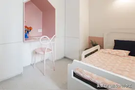 好好的衣柜偏要掏个洞做书桌，台面小又背光，不合理趁早拆了吧图片