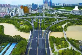 玉林楼市，没有集中区的楼市。有钱人不买本地，外地人不来买图片