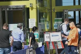 香港指定群组今起可接种第3针,有市民续打科兴称"中国人打中国针"图片