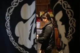 南昌一家餐厅有9名员工是聋哑人：用笔沟通，努力微笑图片