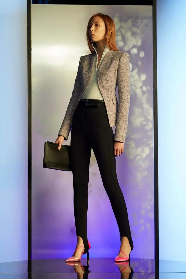 时尚圈的女孩不穿光腿神器穿什么？