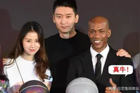 NBA、CBA“双冠王”眼光真好，陈露近照曝光，首度回应离婚传言图片