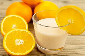 牛奶与橙子能一起吃吗？图片