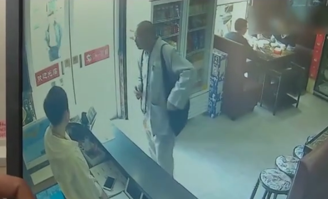 正常人说化缘是啥意思（和尚化缘却被警察盯上）