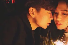 00后弟弟求爱离异少妇，95后姐姐不知所措，姐弟恋太疯狂图片