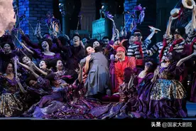 《霍夫曼的故事》再度出山 “天鹅之歌”纪念奥芬巴赫诞辰200周年图片