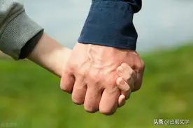 散文：风雨中父亲陪我走过一段古街图片