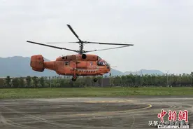 重庆市航空应急救援总队派直升机赴西昌参与灭火图片