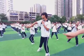 各种网红课间操出炉：鬼步、街舞、自创舞，这样的青春气息羡慕了图片