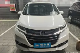 18万买辆开了六年的本田奥德赛值不值？验车师：这车不配后防撞梁图片