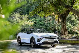 试驾凡尔赛C5X：看我的“价格”行事图片