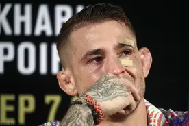 悲情王者！宠妻狂魔！UFC最硬的男人，钻石达斯汀·普瓦里尔图片