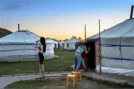 真实的蒙古人情况：扎堆去首都，买不起房子，就住在蒙古包里图片