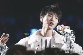 TFBOYS之间的“攻受”关系变了！粉丝吐槽：就因为王俊凯那小蛮腰图片