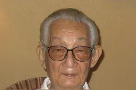 此人是清朝最后一位国舅爷，一生忠心溥仪，2007年在北京去世图片