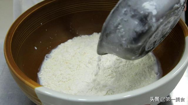 披萨别去买了，教你在家做，外酥里软拉丝长，满足各种挑食宝宝