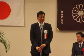 日本新防相岸信夫：安倍的亲弟弟、一个坚定的亲台派图片