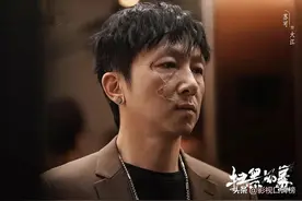 《扫黑风暴》中最“丑”角色，和孙红雷是同学，戏外抱得美人归图片