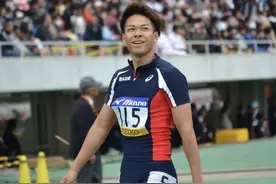 后辈对决！日本接力队选手百米10秒53，中国高中生10秒24图片