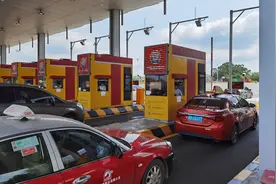 广东高速恢复收费首日：总体顺畅，ETC车辆通行效率比非ETC快6倍图片