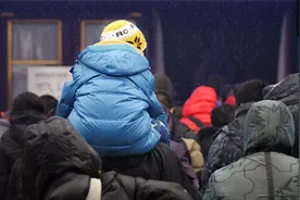 戏精婆婆年年把孩子拐回老家，这次儿媳一招将其制服图片