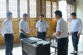 竹溪县：陈东灵来我县走访慰问老党员图片
