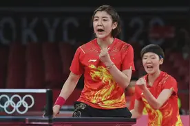 再见日本！伊藤尴尬，中国女乒3-0夺金，刘国梁拥抱陈梦孙颖莎图片