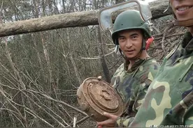 如果你踩上一颗地雷，只要不抬脚，是不是就可以安然无恙？图片