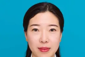 为别人照亮道路，自己必须放出光芒图片