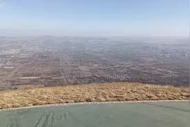 千米太行顶峰，国际滑翔基地，山路惊悚，全程免费。图片