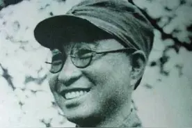 1947年，陈赓酒后直言“调我西渡黄河，不够英明”，主席怒而拍桌图片