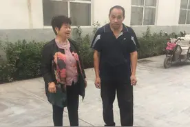 年近70的企业家收留流浪汉34年。儿子表示：还会一直照顾下去图片