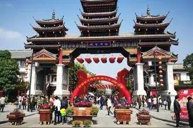 藏在广西的一处豪宅，号称“玉林之光”，房主一生拥有8个老婆图片