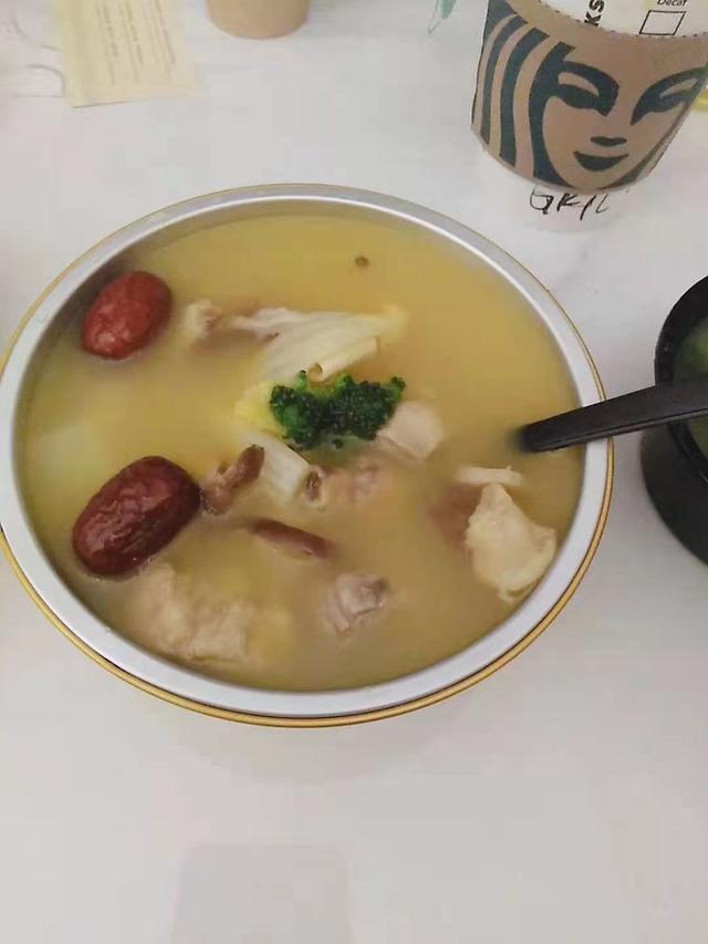 孕妇喝花胶煲鸡上火吗 2026年孕妇喝花胶煲鸡上火吗