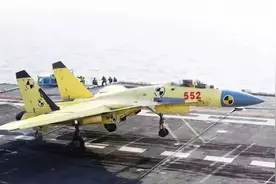 歼-15成功着舰9周年｜弹射型已曝光，下代隐身型呼之欲出图片