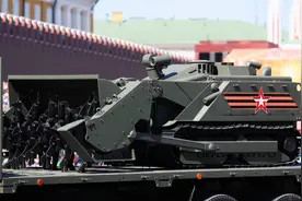 又一利器！俄罗斯“天王星-6”扫雷机器人，网友：皮厚真耐炸图片