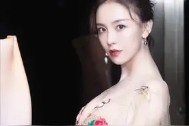 “气质女神”吕佳容，明明可以靠颜值却要靠实力，衣品堪称一绝图片