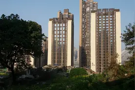 没想到重庆卖房也要交中介费了！网友：这不就是变相抬高房价嘛？图片