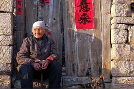 《高老头》：从百万富翁被遗弃的惨剧，谈农村养老和农民退休制度图片