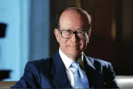 李嘉诚一生背后的文将武将，有人年薪10亿，有人一单帮他赚1500亿图片